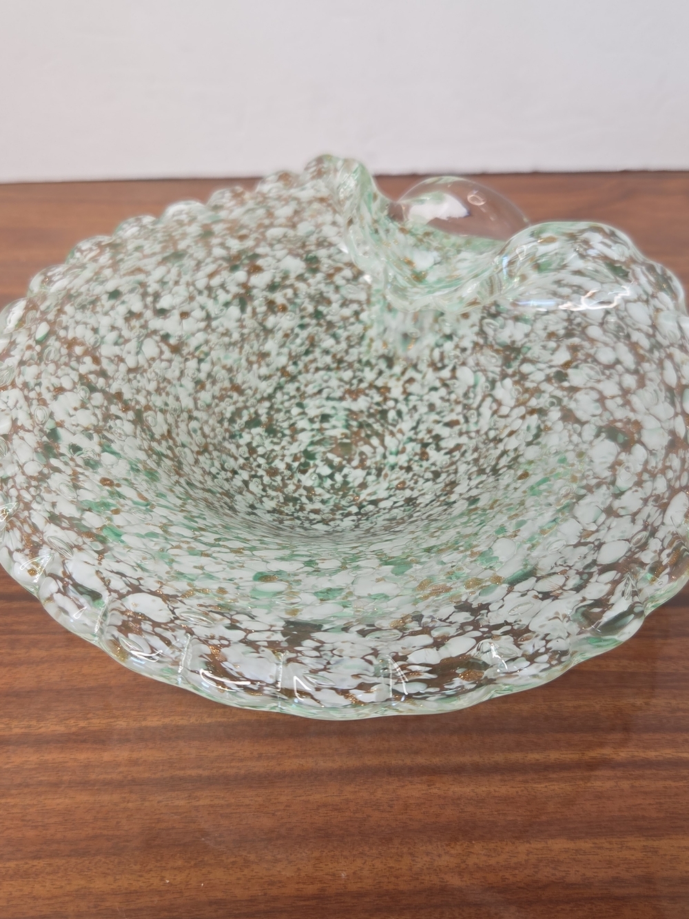 VTG Murano Style Handblown Art Glass Clam Shell Bowl Green Gold Confetti Speckle